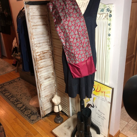 VINTSGE CHRISTIAN DIOR RED PAISLEY/TAN FABRIC LONG SCARF - Picture 5 of 16